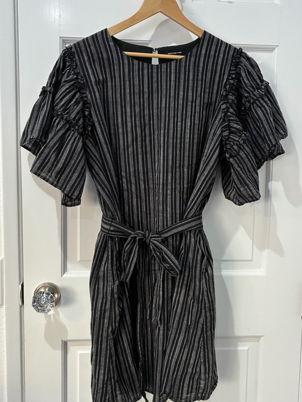Who What Wear Black and Grey Striped Ruffle-Sleeve Mini Dress with Waist Tie
